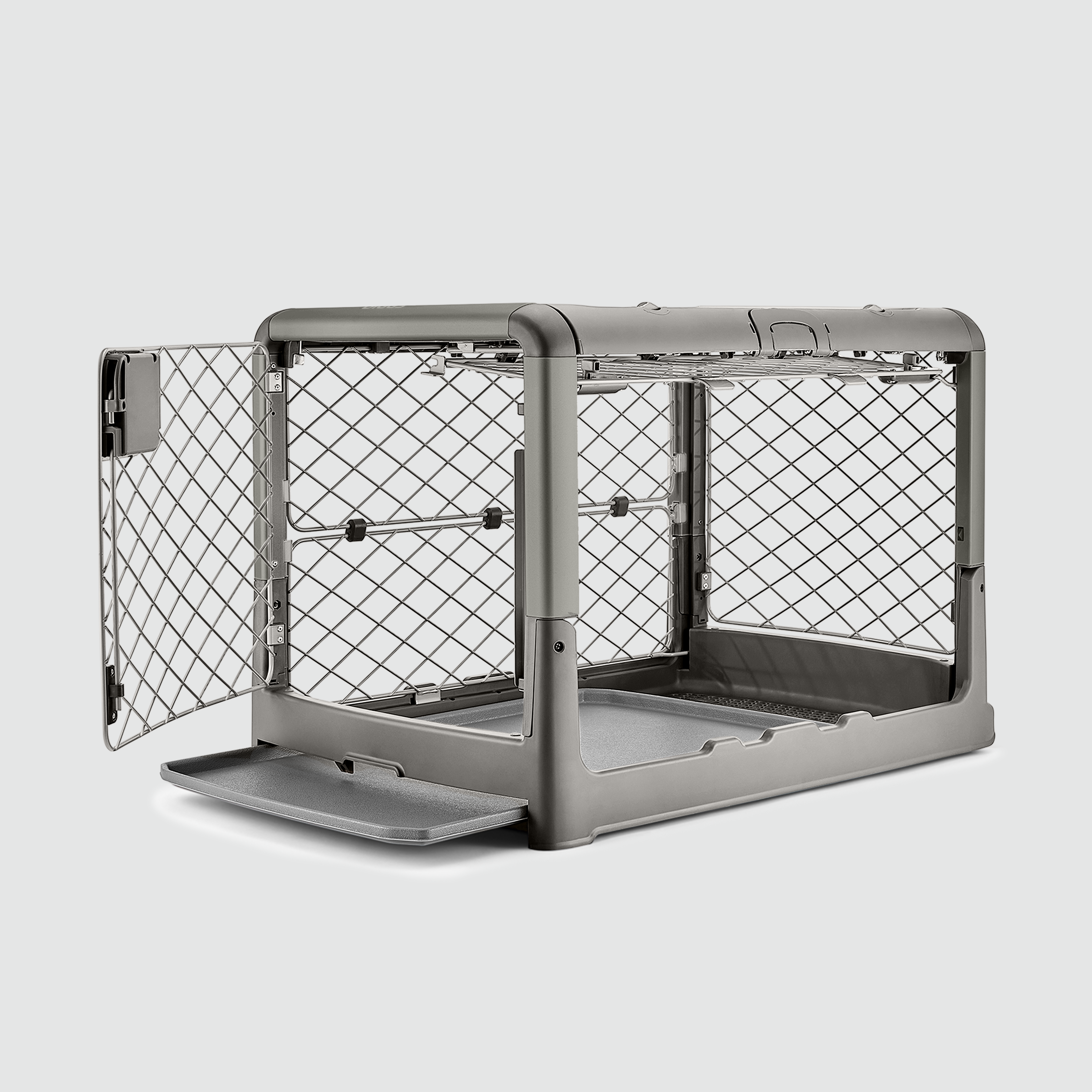 Diggs Revol Crate Cover fitted to the Revol